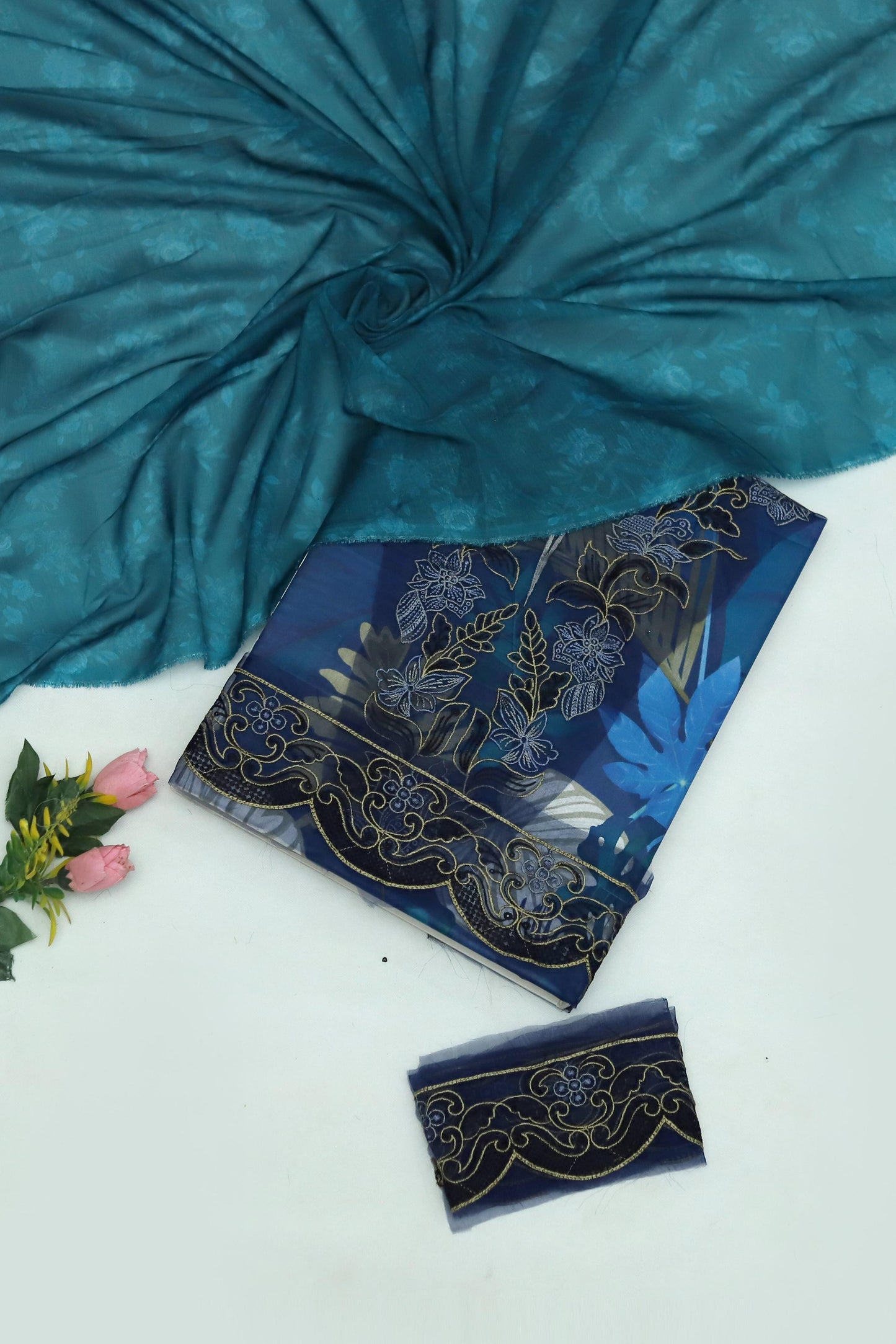 3PC PRINTED & EMBROIDERED LAWN SUIT WITH READY-TO-WEAR DUPATTA | EID OFFER BAROQUE